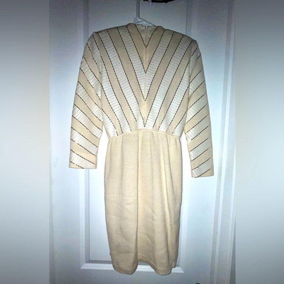 St. John By Marie Gray Sequin Knit mid length Dress - Picture 4 of 4